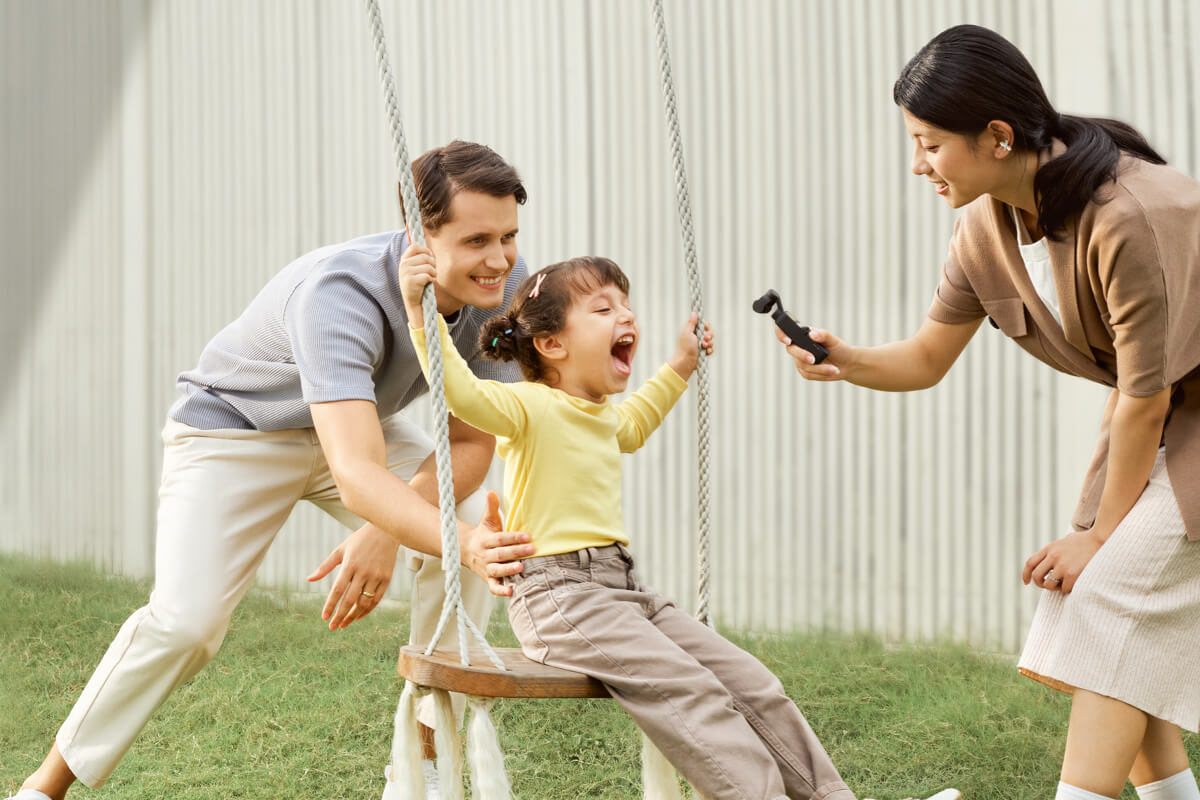 family using osmo pocket 2