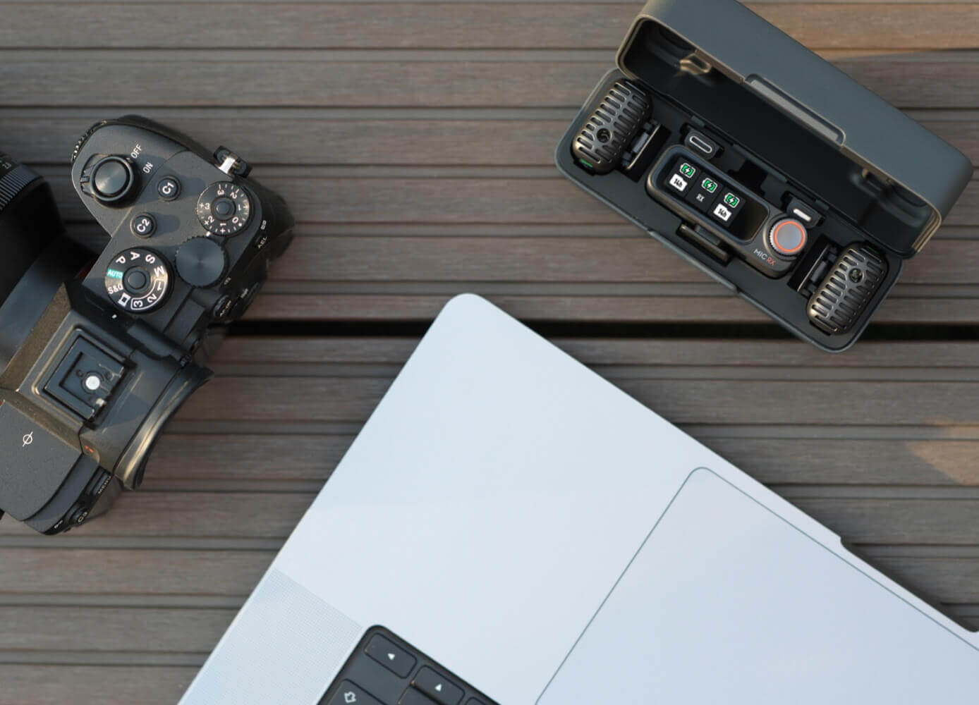 DJI Mic 2 boasts a wide range of compatibility options from USB-C and Lightning digital outputs, as well as 3.5mm TRS analog output.